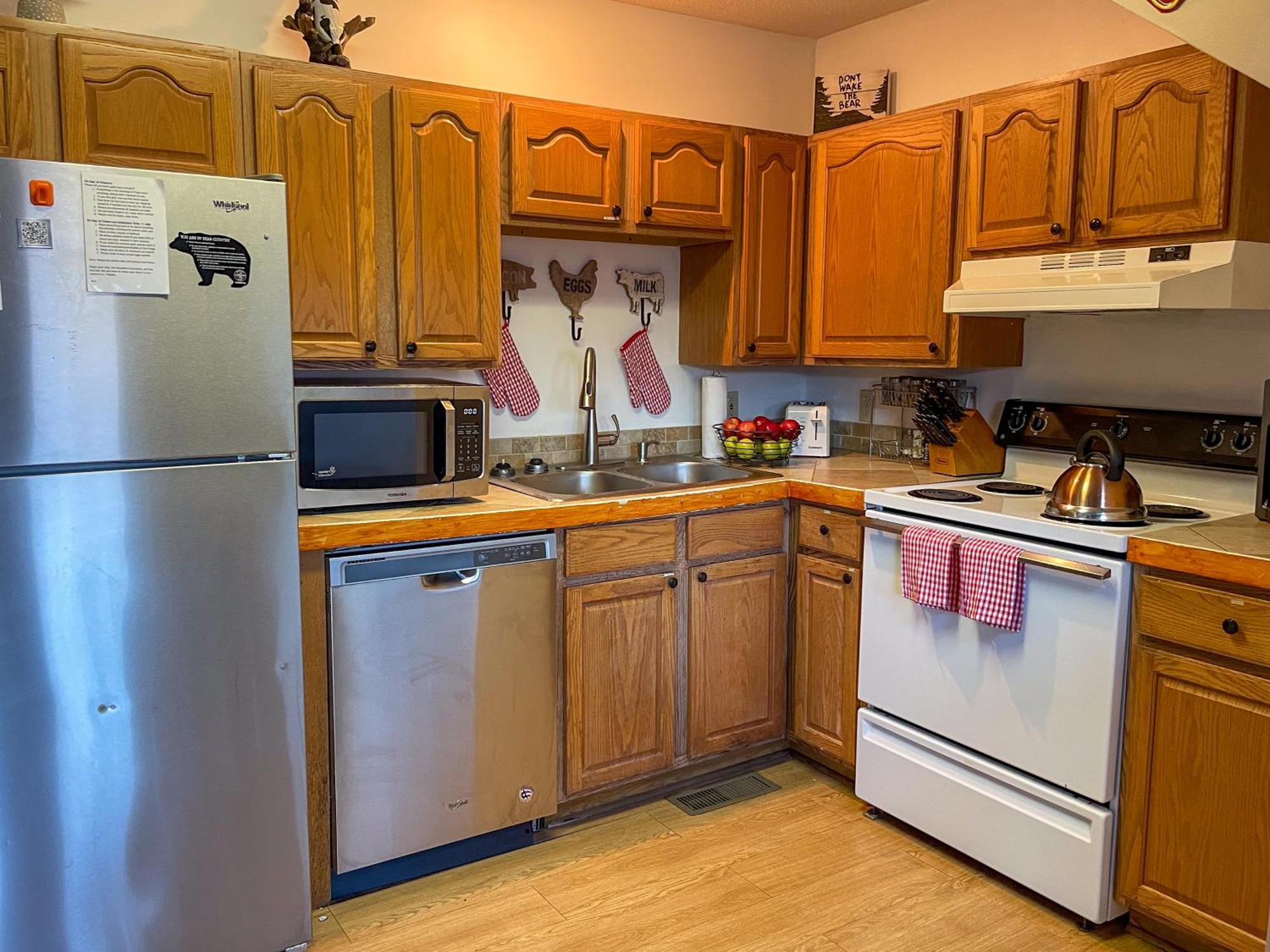 Heavenly View - Bear Themed Cabin, Hottub, Dog-Friendly, Near جاتلينبرج المظهر الخارجي الصورة